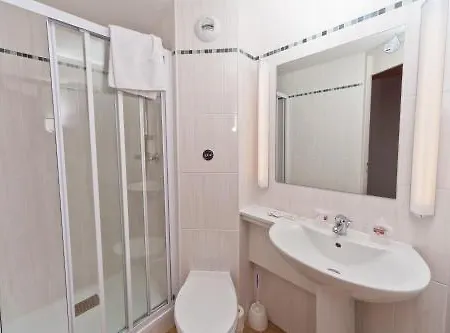 Brit Rouen Sud Val De Reuil Hotel 3*