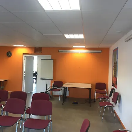 ホテル Brit Rouen Sud Val De Reuil 3*