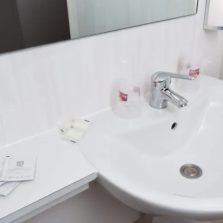 호텔 Brit Rouen Sud Val De Reuil Val-de-Reuil