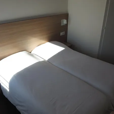 Brit Rouen Sud Val De Reuil 호텔 Val-de-Reuil