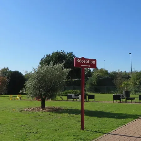 Brit Rouen Sud Val De Reuil מלון