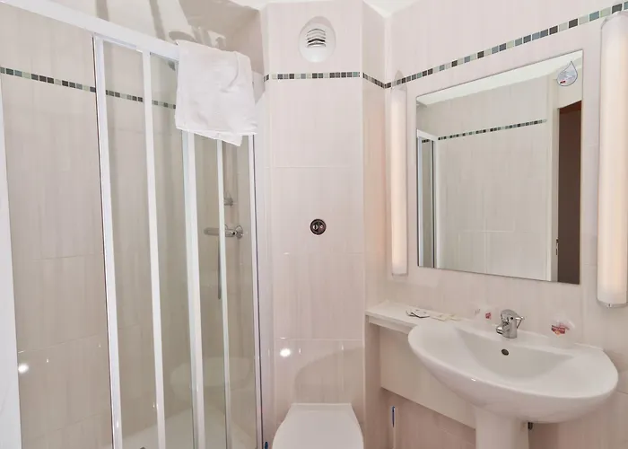 Hotel Brit Rouen Sud Val De Reuil Val-de-Reuil