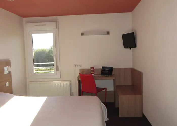 Rouen Est / Val De Reuil Hotel